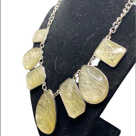 NY & Co Spun Glass with yellow striping TearDrop emerald shape Bib Necklace - Picture 6 of 8